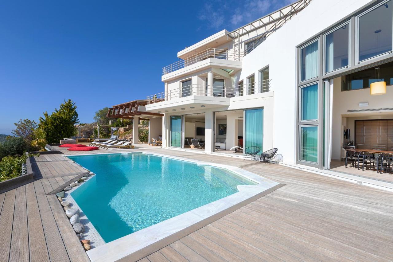 Villa Takeoff Saronida อานาวีซอส ภายนอก รูปภาพ