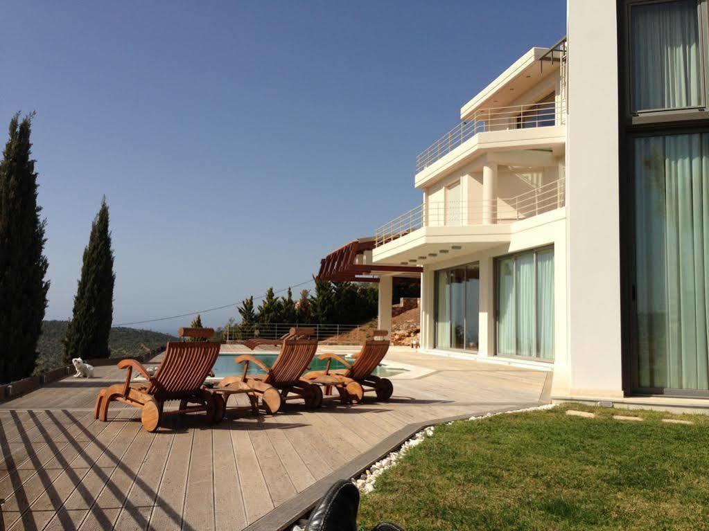 Villa Takeoff Saronida อานาวีซอส ภายนอก รูปภาพ