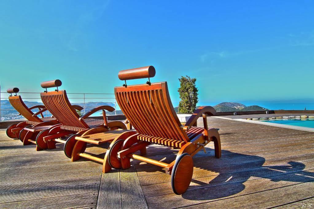 Villa Takeoff Saronida อานาวีซอส ภายนอก รูปภาพ