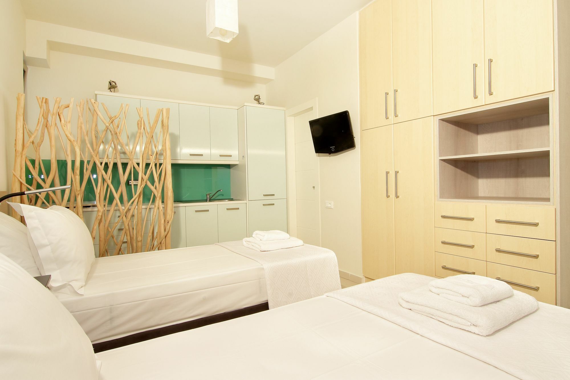 Villa Takeoff Saronida อานาวีซอส ภายนอก รูปภาพ