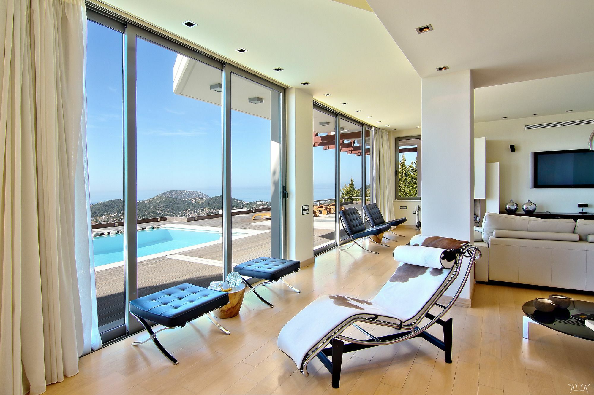 Villa Takeoff Saronida อานาวีซอส ภายนอก รูปภาพ