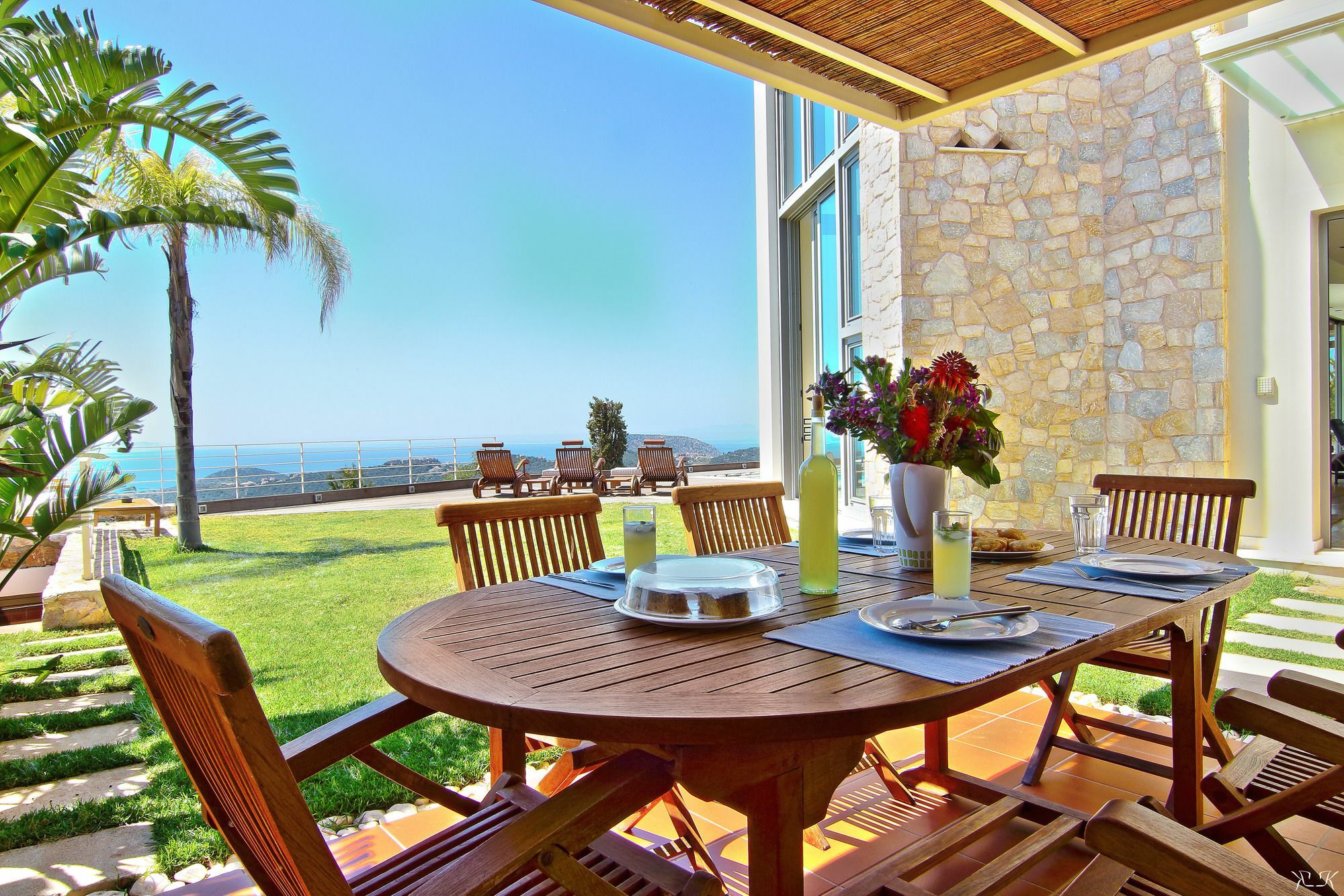 Villa Takeoff Saronida อานาวีซอส ภายนอก รูปภาพ
